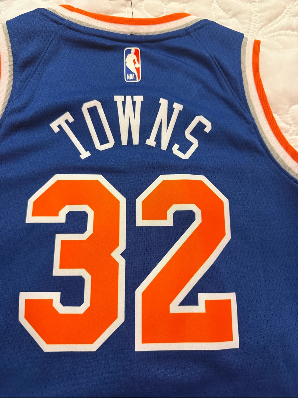 Nike Knicks Royal Blue and Orange Basketball Jersey #32 - Picture 7 of 9